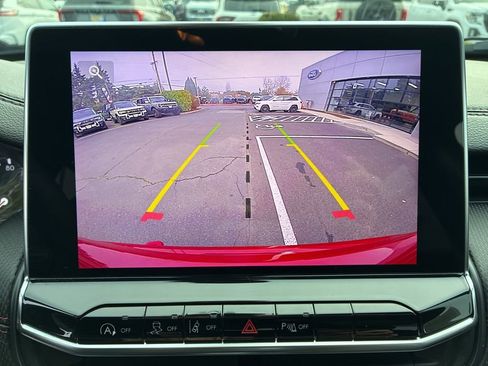 Used 2023 Jeep Compass Trailhawk image 14