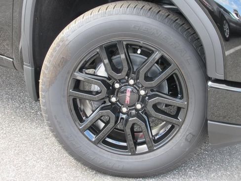 Used 2024 GMC Sierra 1500 Elevation image 7