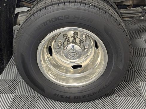 Used 2024 Ford F350 XLT image 8