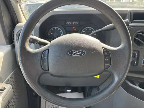 Used 2014 Ford E-350 and Econoline 350 XLT RWD image 31