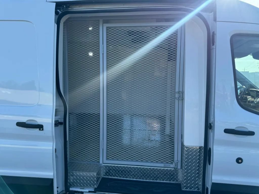Used 2019 Ford Transit 250 148 Medium Roof RWD image 22