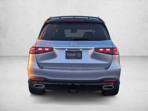 New 2026 Mercedes-Benz GLS 580 4MATIC image 7