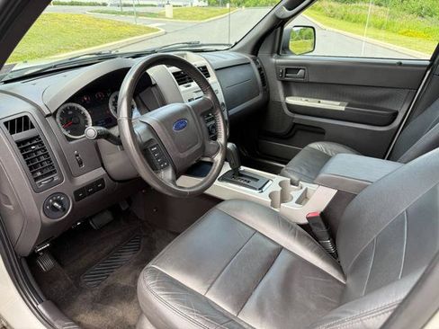 Used 2009 Ford Escape XLT AWD/4WD image 9
