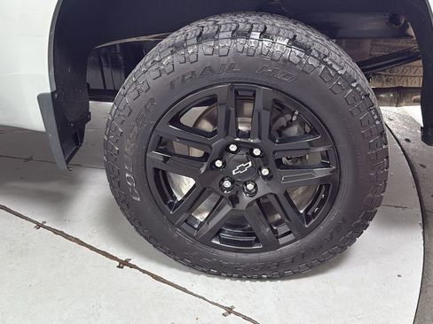 Used 2022 Chevrolet Silverado 1500 LT Trail Boss w/ Bed Protection Package image 23