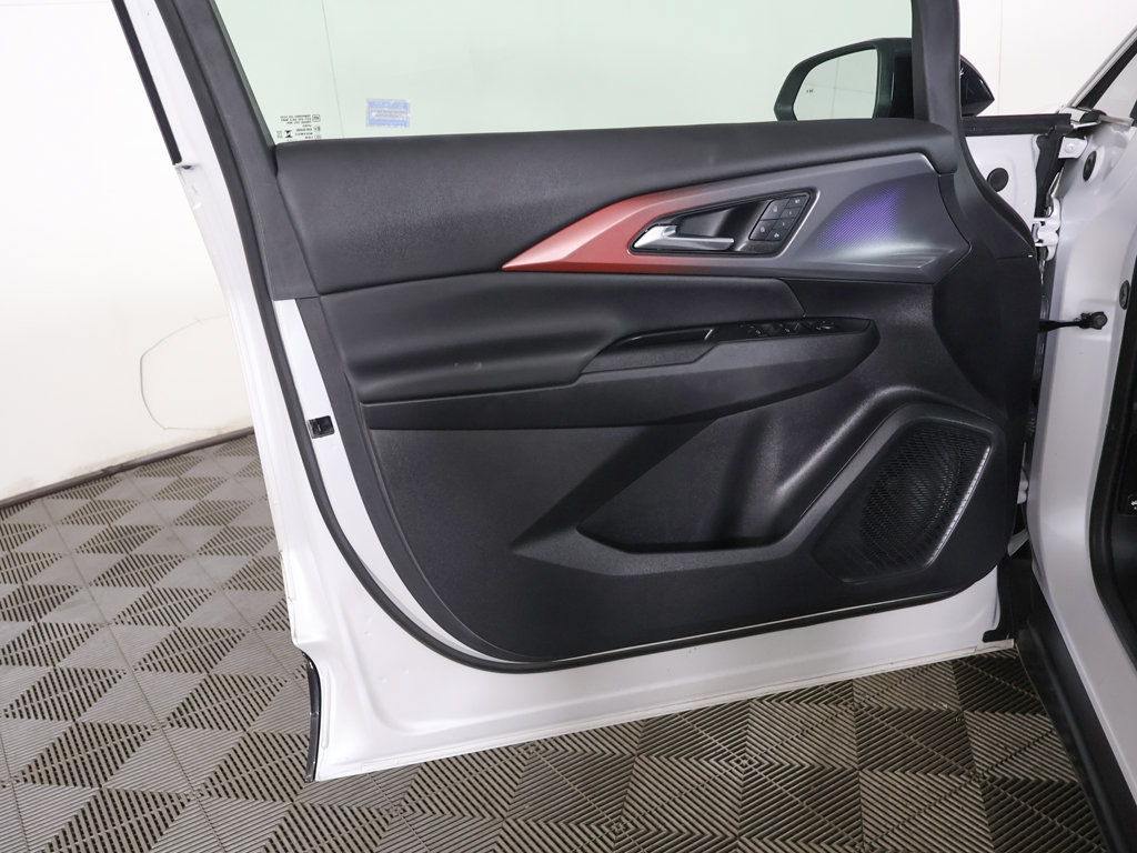 Used 2025 Chevrolet Equinox EV RS w/ Convenience Package II FWD image 28