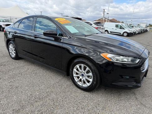 Used 2016 Ford Fusion S FWD image 3