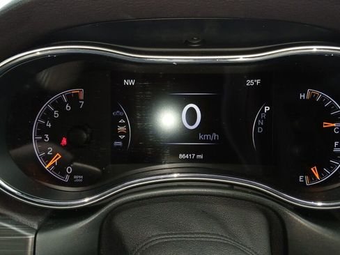 Used 2021 Jeep Grand Cherokee Altitude image 9
