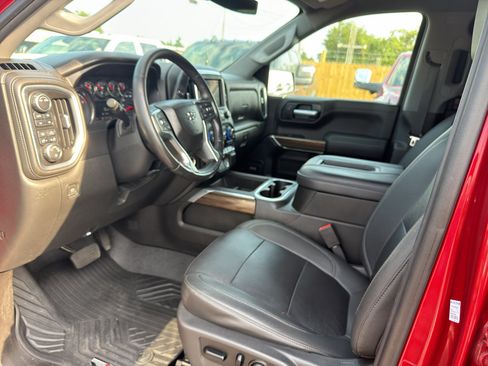 Used 2021 Chevrolet Silverado 1500 LT Trail Boss w/ Convenience Package II AWD/4WD image 9