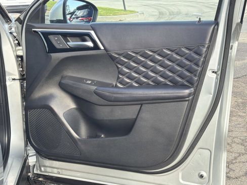 Used 2023 Mitsubishi Outlander SEL 40th Anniversary image 27