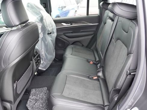 New 2026 Jeep Grand Cherokee Altitude AWD/4WD image 11