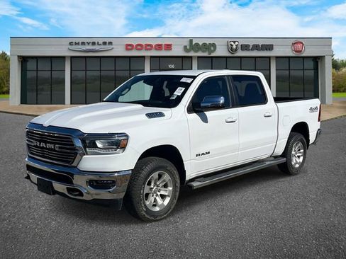 Used 2024 RAM 1500 Laramie AWD/4WD image 7