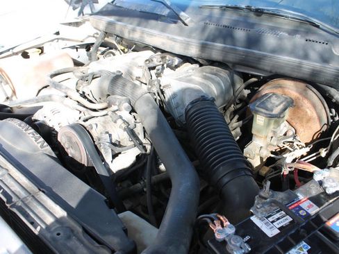 Used 1997 Dodge Ram 2500 Truck 2WD Club Cab image 29