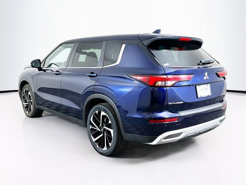 Used 2024 Mitsubishi Outlander SE AWD/4WD image 5