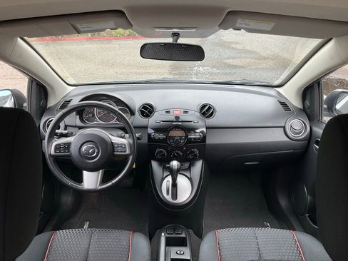 Used 2013 MAZDA MAZDA2 Touring image 26