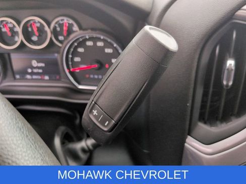 Used 2022 Chevrolet Silverado 2500 Custom w/ Custom Value Package image 17