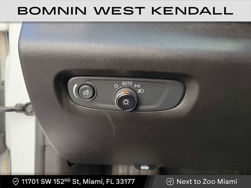 Used 2021 Chevrolet Traverse LS image 15