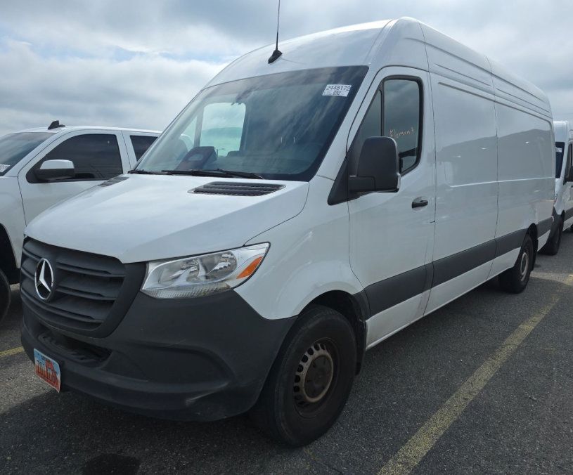 Used 2025 Mercedes-Benz Sprinter 2500 image 1