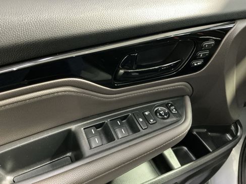 Used 2024 Honda Odyssey Touring image 16