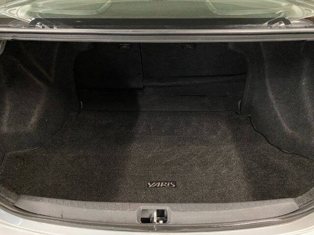 Used 2009 Toyota Yaris S FWD image 13