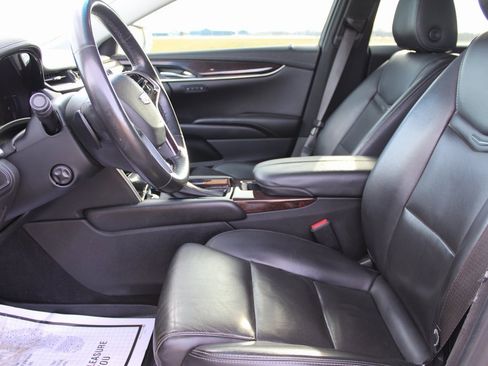 Used 2016 Cadillac XTS Luxury image 9