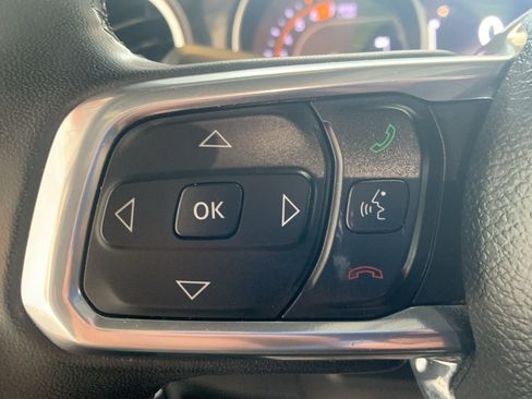 Used 2023 Jeep Wrangler Unlimited Sahara AWD/4WD image 18