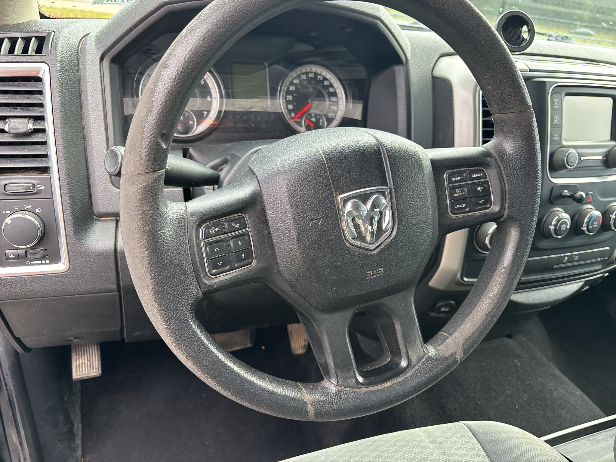 Used 2020 RAM 1500 Classic SLT RWD image 8