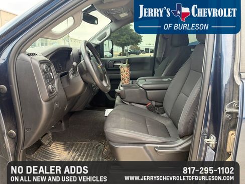 Used 2022 Chevrolet Silverado 2500 Custom w/ Custom Value Package AWD/4WD image 7
