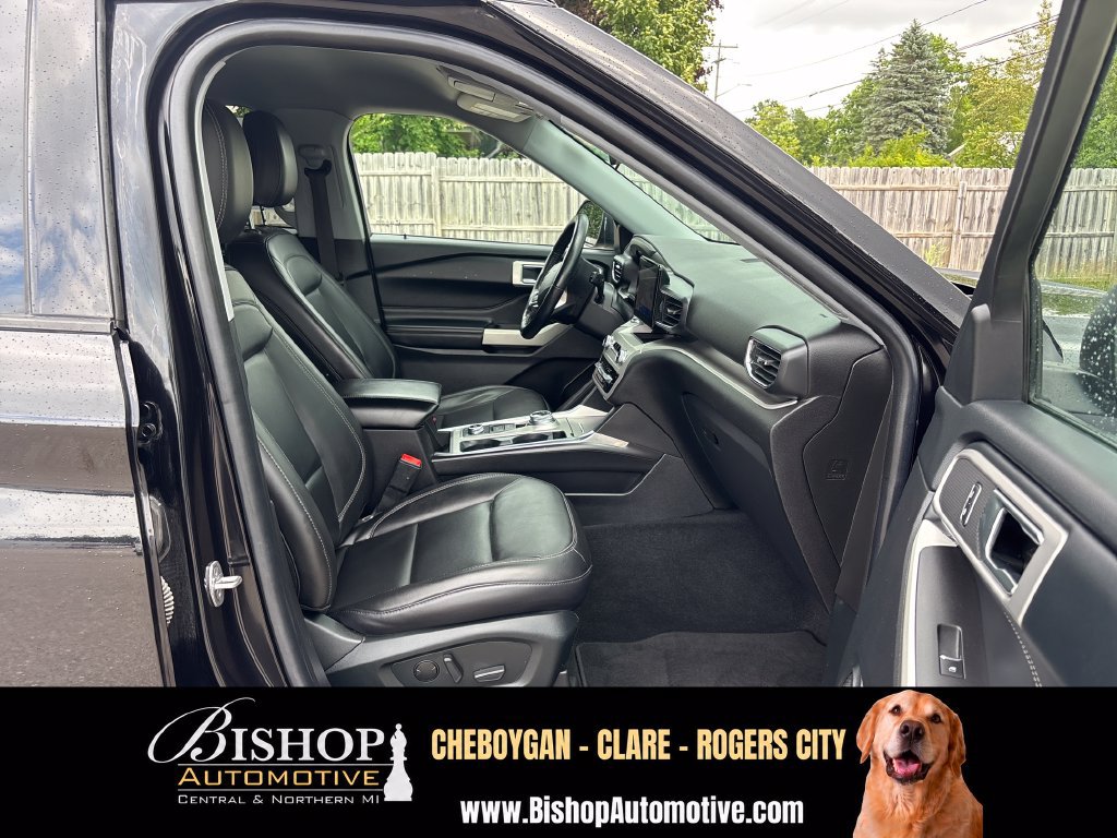 Used 2022 Ford Explorer XLT w/ Equipment Group 202A AWD/4WD image 23
