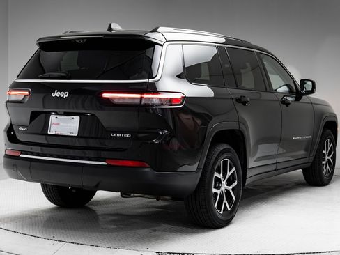 Used 2023 Jeep Grand Cherokee L Limited w/ Luxury Tech Group II AWD/4WD image 36