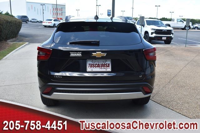Certified 2024 Chevrolet Trax LT w/ Driver Confidence Package FWD image 9