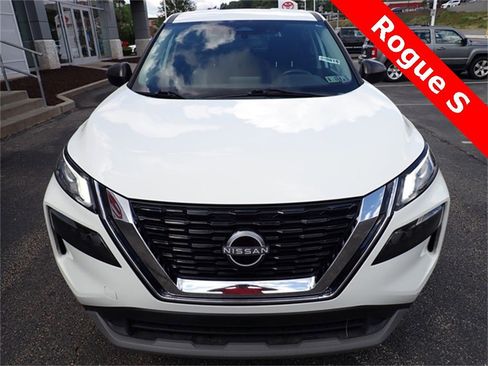 Used 2023 Nissan Rogue S image 11