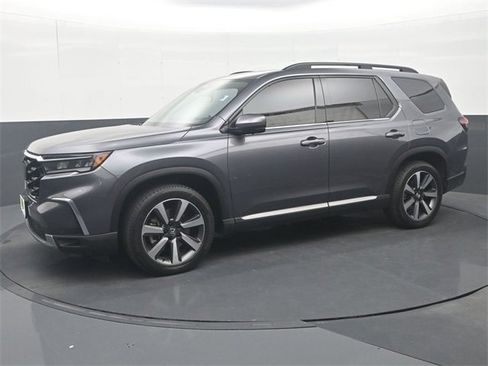 Used 2023 Honda Pilot Elite image 4