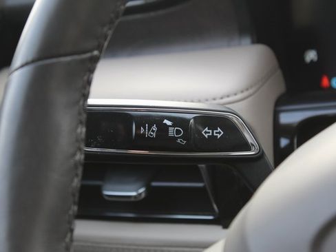 Certified 2022 Lincoln Nautilus Reserve image 18