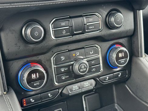 Used 2021 Chevrolet Tahoe LT image 19