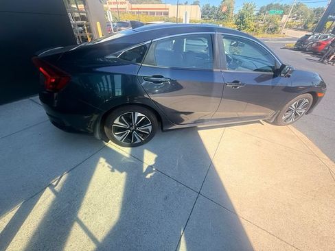 Used 2017 Honda Civic EX-L image 10