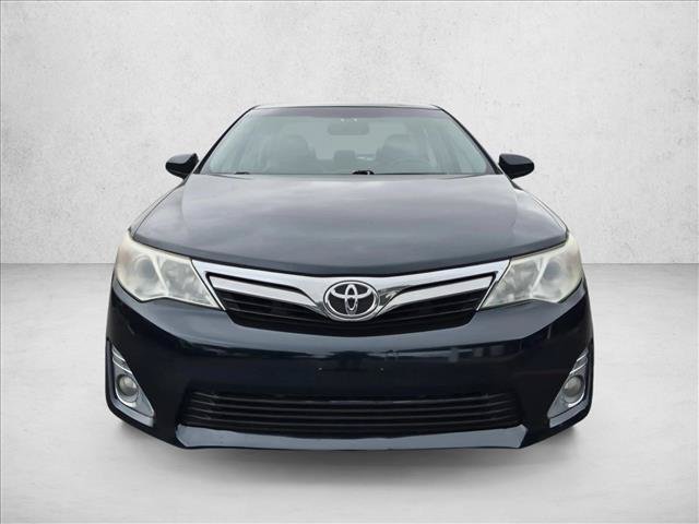 Used 2014 Toyota Camry XLE w/ Leather Package FWD image 2