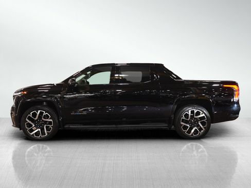Used 2024 Chevrolet Silverado EV RST image 2