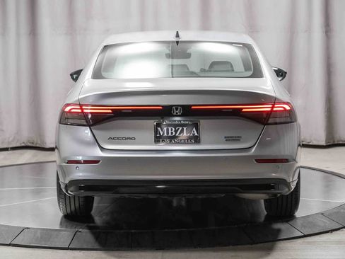 Used 2024 Honda Accord Touring image 3