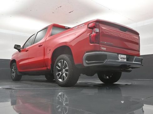 Used 2022 Chevrolet Silverado 1500 LT AWD/4WD image 47