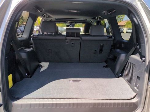 Used 2022 Lexus GX 460 Premium w/ Premium Package AWD/4WD image 28
