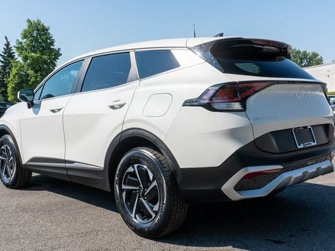 Used 2023 Kia Sportage LX AWD/4WD image 8