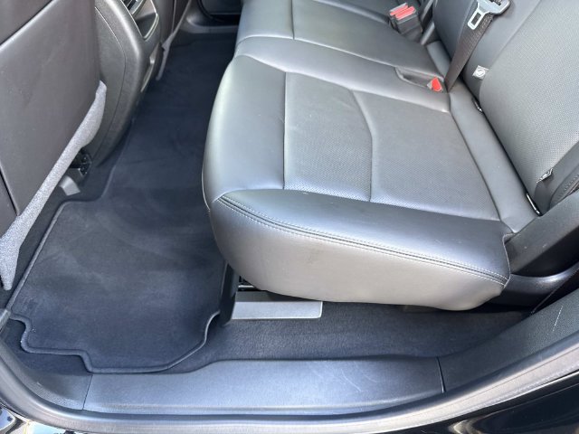 Certified 2024 Cadillac XT5 Premium Luxury w/ LPO, Floor Liner Package AWD/4WD image 29