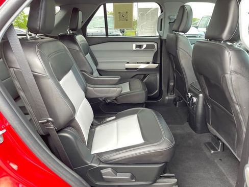 Used 2023 Ford Explorer XLT w/ Equipment Group 202A AWD/4WD image 35