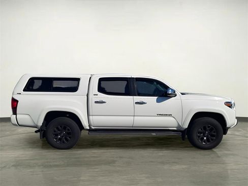 Used 2023 Toyota Tacoma SR5 image 6