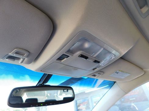 Used 2016 Toyota Avalon XLE FWD image 38