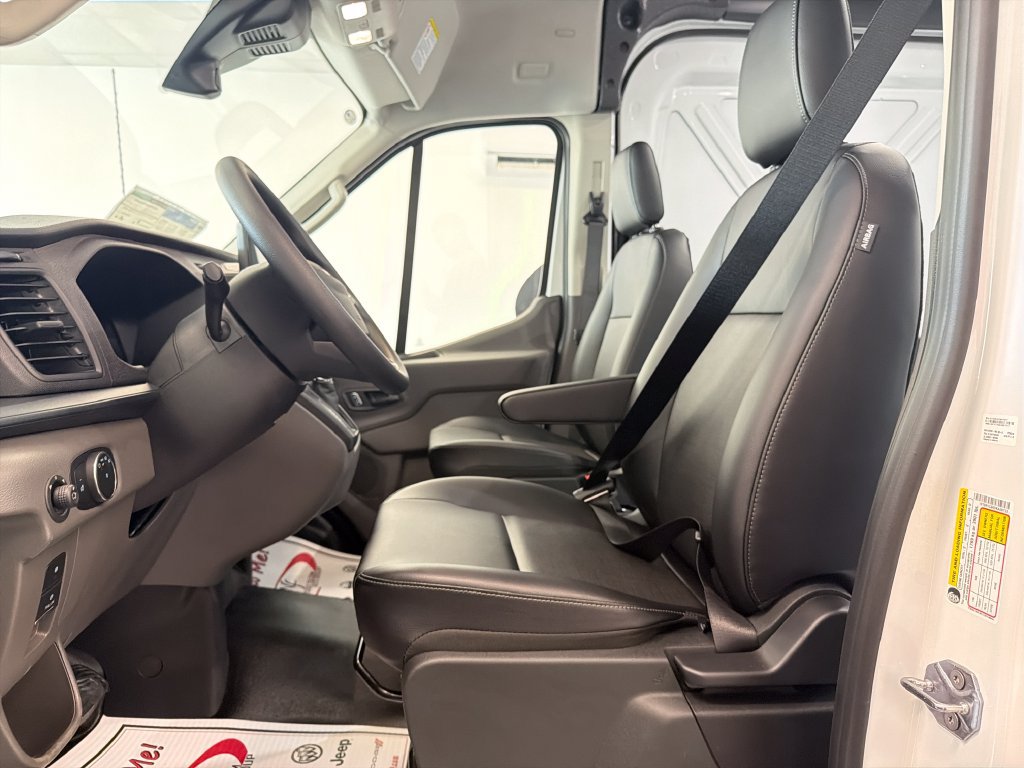 New 2027 Ford Transit 250 148 Medium Roof RWD image 14