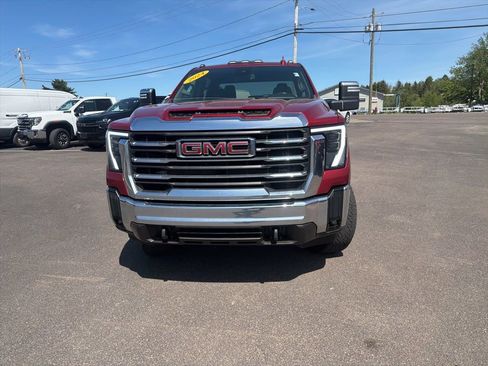 Used 2024 GMC Sierra 2500 SLT AWD/4WD image 2