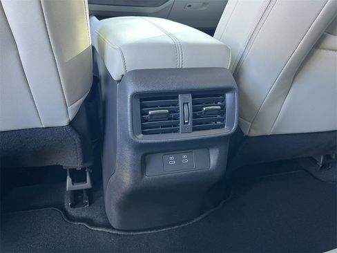 Certified 2025 Nissan Murano SV image 22