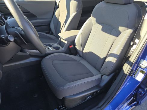 Certified 2025 Subaru Crosstrek 2.0i Premium image 23