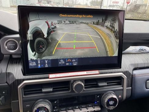 New 2026 Toyota 4Runner 4WD image 12